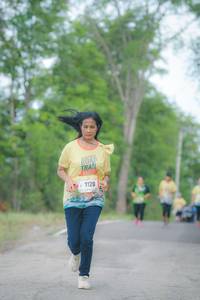 BIB: 1120
                            <button type="button" onclick="openModal(13054796)" class="btn btn-primary btn-sm float-right btn-popup" data-toggle="modal" data-target=".modal-high-quality">
                        <i class="fas fa-shopping-cart"></i> Add to Cart
                    </button>
                                            <button type="button" onclick="isThisMe(13054796, true)" class="btn btn-success btn-sm float-right btn-popup btn-isme hidden" data-toggle="tooltip" data-placement="bottom" title="นี่คือรูปของคุณใช่ไหม คลิกที่นี่เพื่อเอาเข้าอัลบั้ม">
                        <i class="fas fa-plus"></i> Add to album
                    </button>
                    <button type="button" onclick="isThisMe(13054796, false)" class="btn btn-warning btn-sm float-right btn-popup btn-isnotme hidden">
                        <i class="fas fa-ban"></i> Remove from album
                    </button>